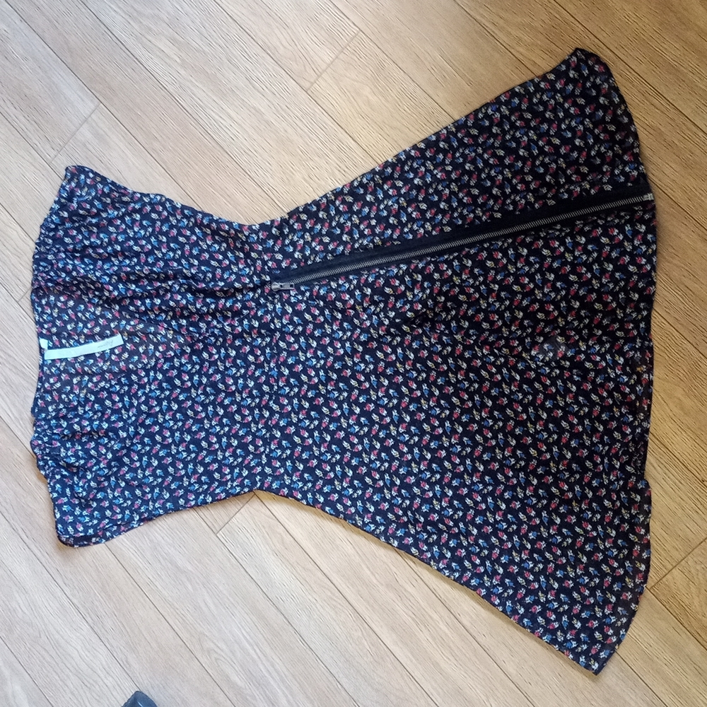 ~3 for $30~ Reformed size S sheer floral zip dress